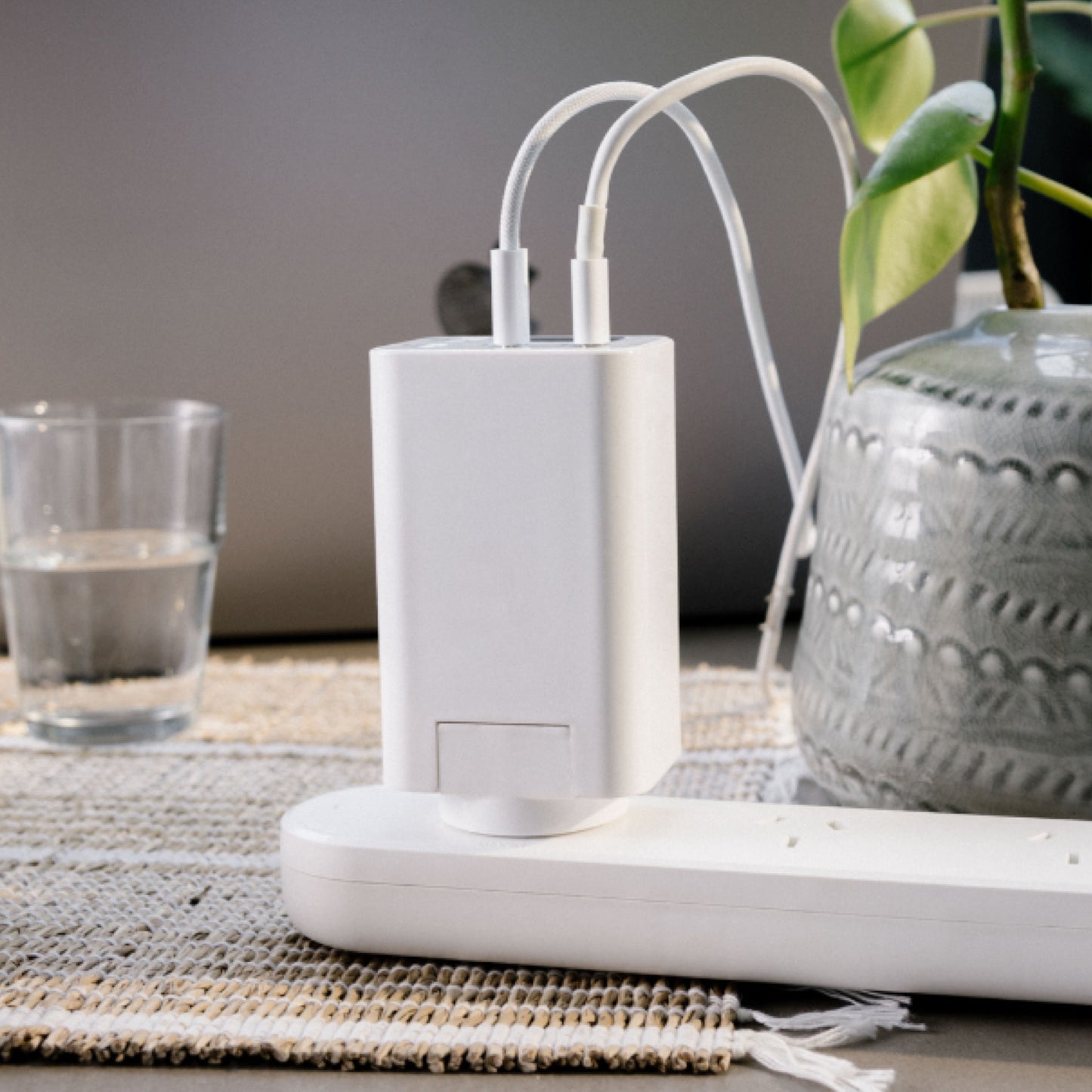 NexTECH® | Multi-Port GaN Charger with Screen – 280W Output - NexTECH